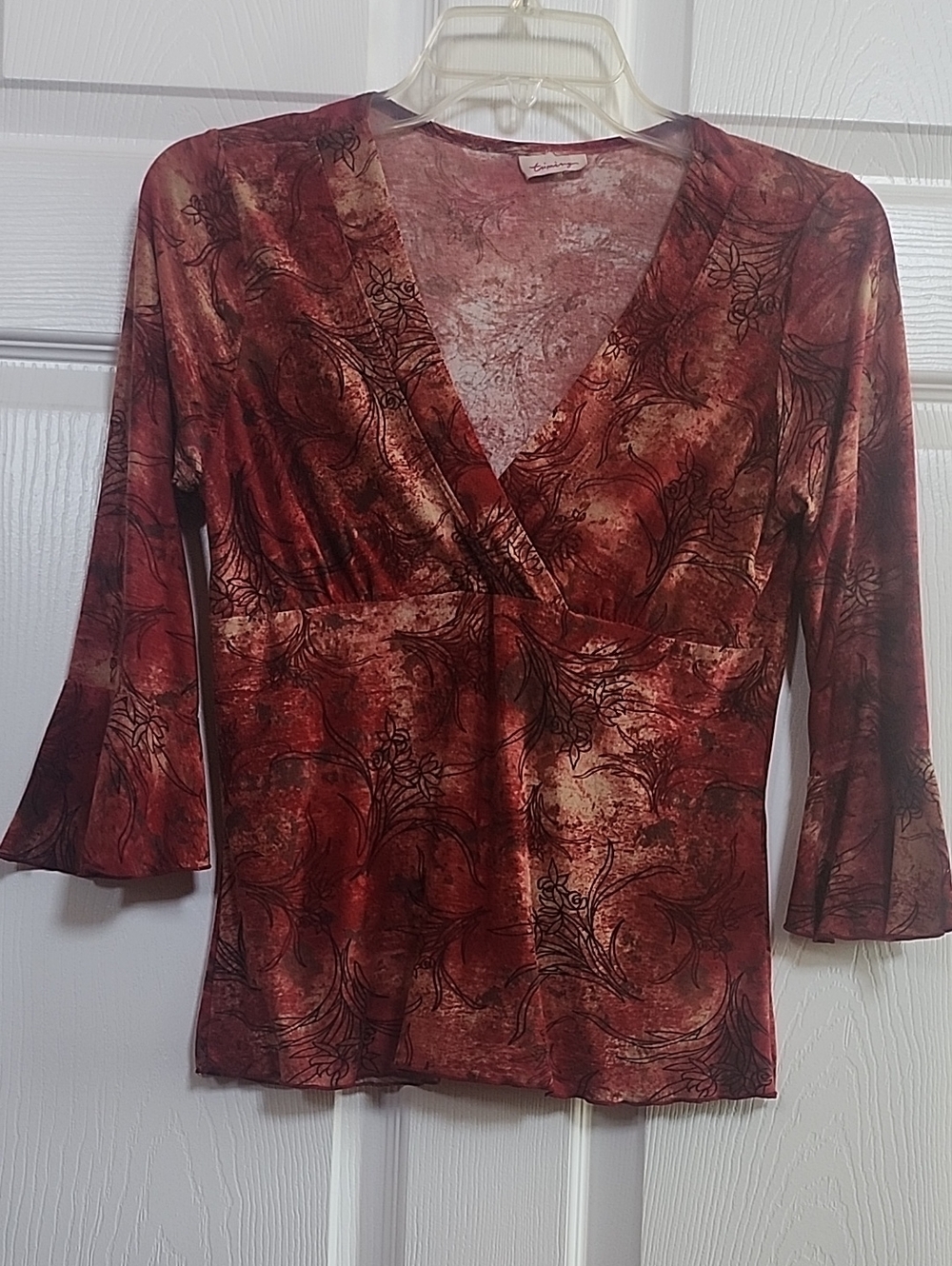 Women’s Y2K Red Surplice Neck Bell Sleeve Blouse - Elegant Printed Top